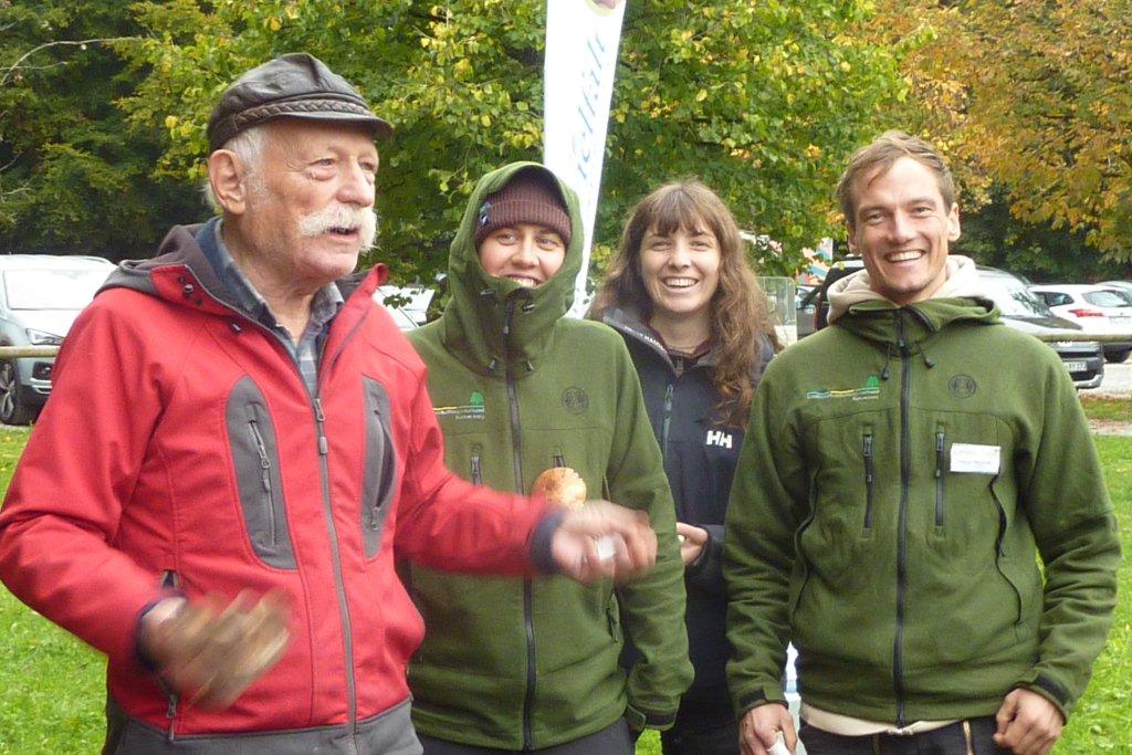 📢 Unser Exkursionsprogramm 2026 ist online! 🌿🐝🍄 Egal ob Nature Journaling, Pilzführung oder Kinderbuchlesung oder die Veranstaltungen des "Blühenden Landkreises Ravensburg" – von März bis September nehmen wir euch mit raus in die Natur! 🌿🌞 Alle unsere Veranstaltungen sind kostenlos und bieten spannende Einblicke in die heimische Flora und Fauna. 🦋🌳 📅 Alle Termine & Infos findet ihr hier: 

www.naturvielfalt-rv.de/veranstaltungen 
Kommt vorbei – wir freuen uns auf euch! 💚 #NaturErleben #Exkursionen2026 #WildesWissen #Kräuterliebe #PilzeEntdecken #DraußenUnterwegs #Biodiversität #KostenlosUndDraußen #RausInDieNatur