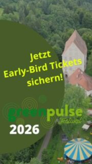 🌿✨ GreenPulse Festival 2026 – Der Ticketverkauf ist gestartet! ✨🌿
Der Countdown läuft: Vom 3.–4. Juli verwandelt sich Schloss Achberg wieder in einen Ort voller Musik, Inspiration und grüner Ideen. 🌍💚

Sichert euch jetzt schnell die reduzierten Early Bird Tickets, bevor sie weg sind! 🎟️

Freut euch unter anderem auf:
🎤 @maxprosa 
🍃 Sarah Wiener
🎬 Naturfilmer @jan_haft 
🎻 @orchesterdeswandels 
🎶 Vuimera
🌱 Dajana Krüger – @gruen_sein 
… und viele weitere spannende Gäste!

Zwei Tage voller Musik, Natur, Austausch und Zukunftsvisionen – in der einzigartigen Atmosphäre von Schloss Achberg.

👉 Jetzt Tickets sichern!!!

#GreenPulseFestival #SchlossAchberg #EarlyBird #Festival2026 #Nachhaltigkeit🌱