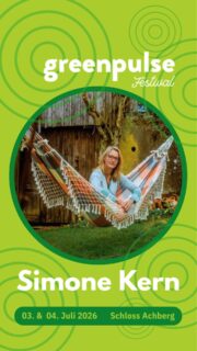 🍃 Der antiautoritäre Garten – Vortrag von Simone Kern 🍃

Mit über 25 Jahren Erfahrung als Landschaftsarchitektin, Gartenbuch-Autorin und Fachreferentin zeigt Simone Kern, wie sich Naturästhetik, Ökologie und Design harmonisch verbinden lassen – im Privatgarten ebenso wie auf öffentlichen oder gewerblichen Flächen.

„Natur bringt mich immer wieder zum Staunen, sie inspiriert mich zu Pflanzkombinationen, zu Farbzusammenstellungen – und am Ende ist sie doch die beste Künstlerin.“

🌿 #GreenPulseFestival
📍 Schloss Achberg
📅 03. & 04. Juli 2026

🎤 Vorträge, Musik und Film
@sarahwienerofficial · @maxprosa · @jan_haft · @orchesterdeswandels · @vuimeraklaenge · @fischerrizzi

🌱 Workshops & Exkursionen
@dervogelphilipp · @gruen_sein · @fischerrizzi · @karin_namaste

... und viele mehr! ✨

🎟️ Tickets & Infos: www.greenpulsefestival.de

Gefördert durch:
@naturvielfalt.ravensburg @elobaustiftung
@kreissparkasse.ravensburg @landkreisravensburg @audio_concept_vt @bellissa_haas @schloss.achberg & Bio-Musterregion Ravensburg